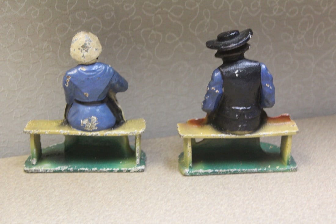 Pair of Vintage Cast Iron Amish Figurines - 2