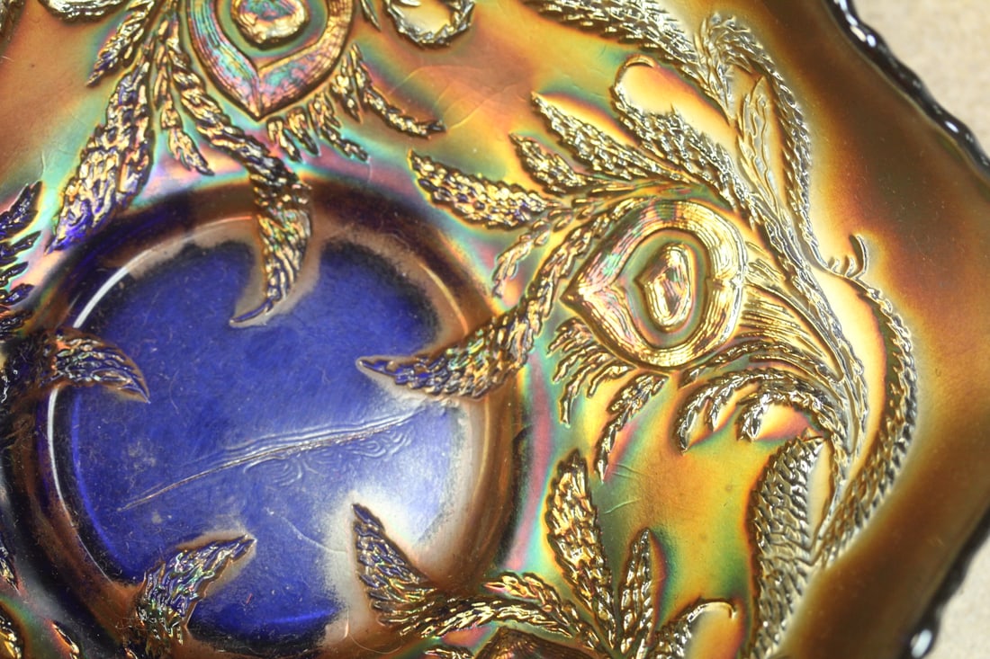 Carnival glass bowl - 4