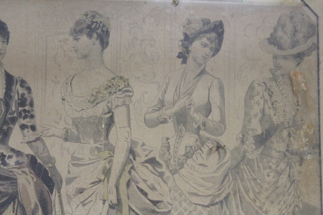 An Antique Framed Fashion Print - 3