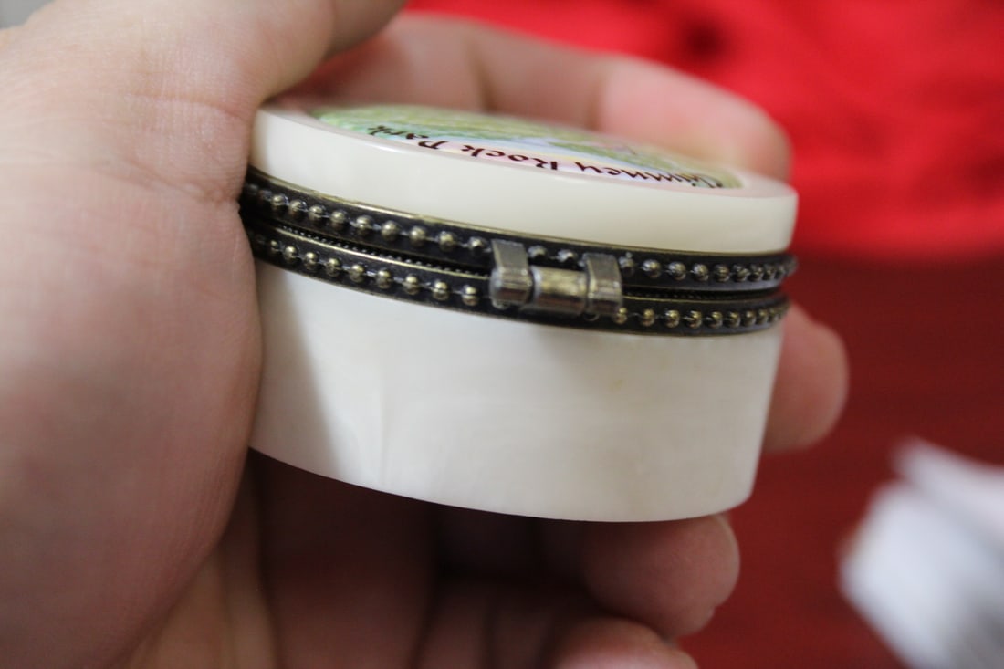 A Chimeny Rock Park Trinket Box - 4