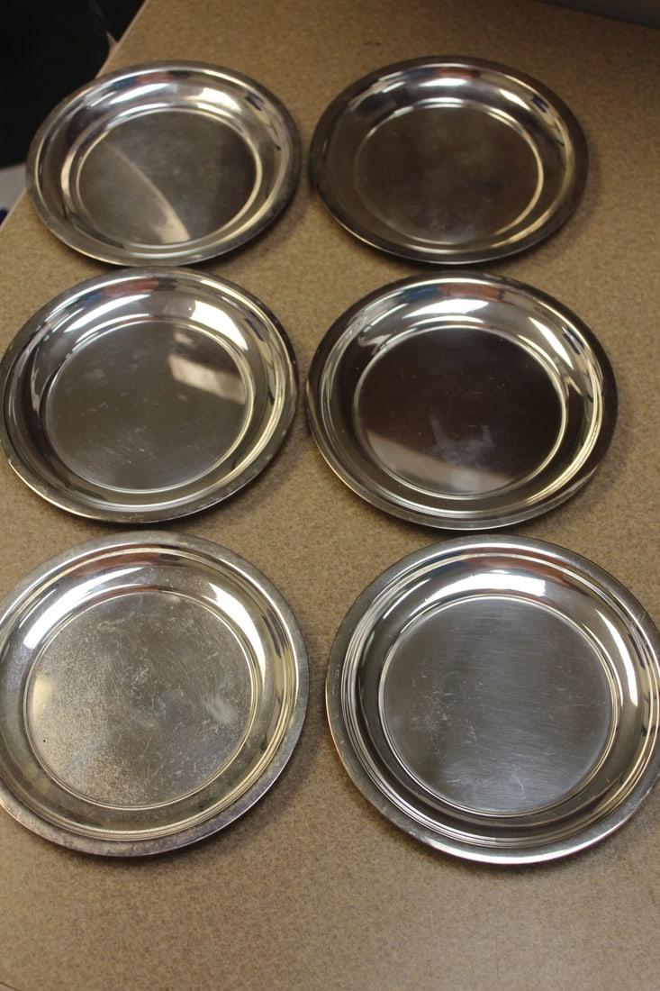 Lot of 6 Silverplate Small Plates: 5 7/8" in diameter each