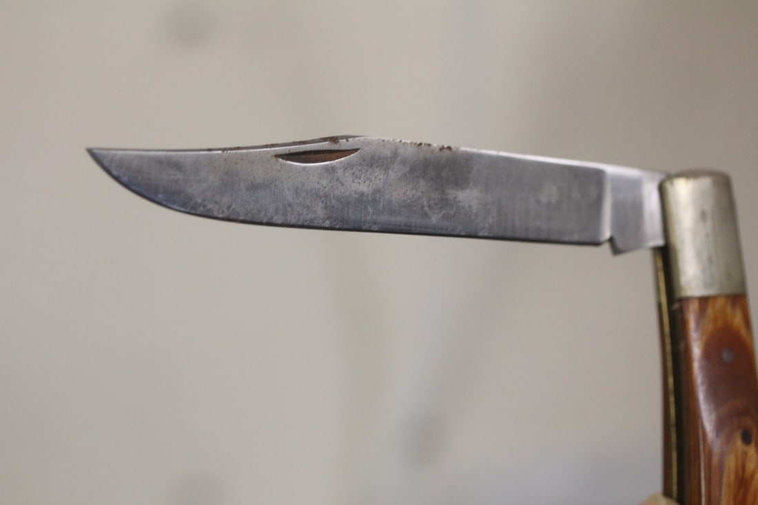 Pocket Knife with Leather Sheath - 2
