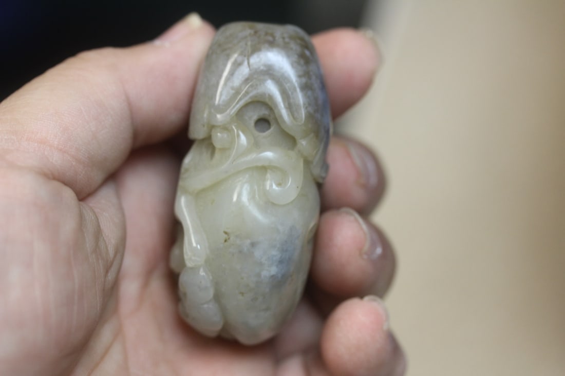Chinese Carved Jade Snuff Bottle - 3