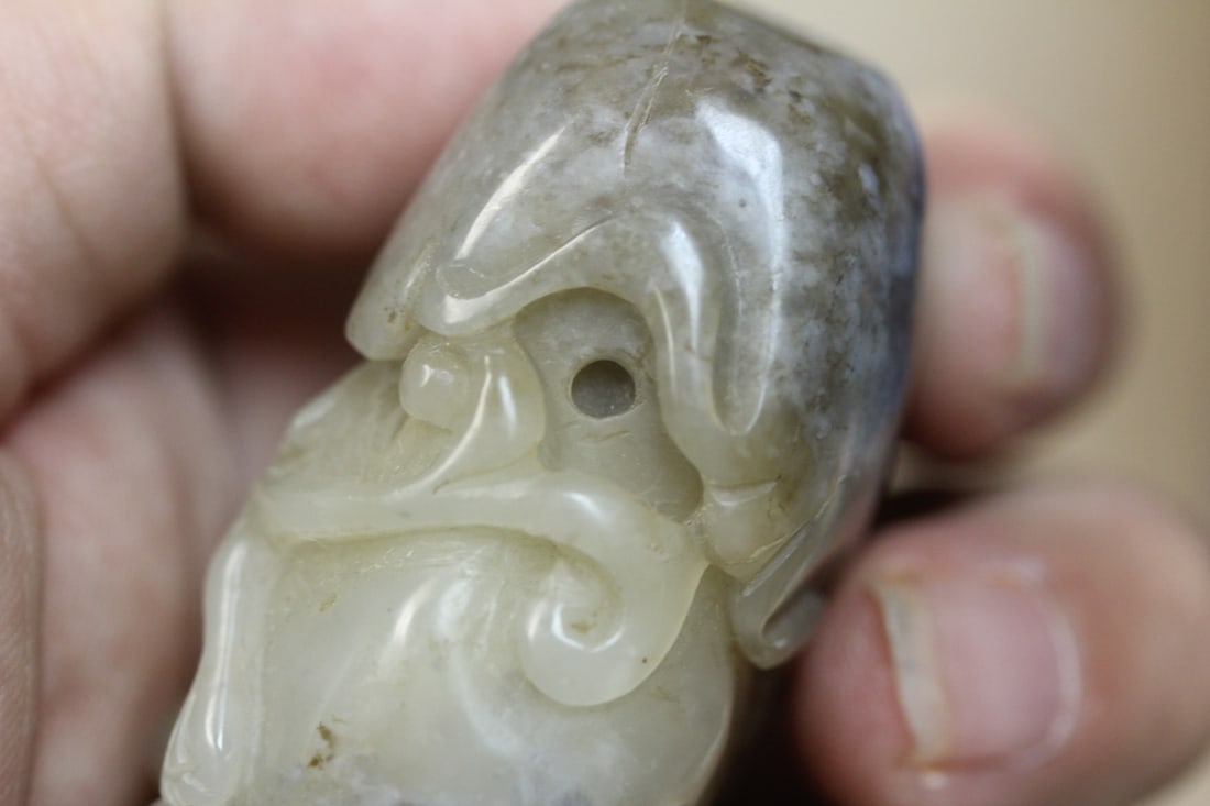 Chinese Carved Jade Snuff Bottle - 7