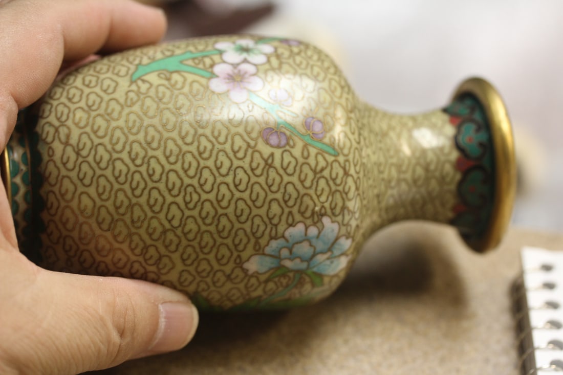 Small Cloisonne Vase - 4