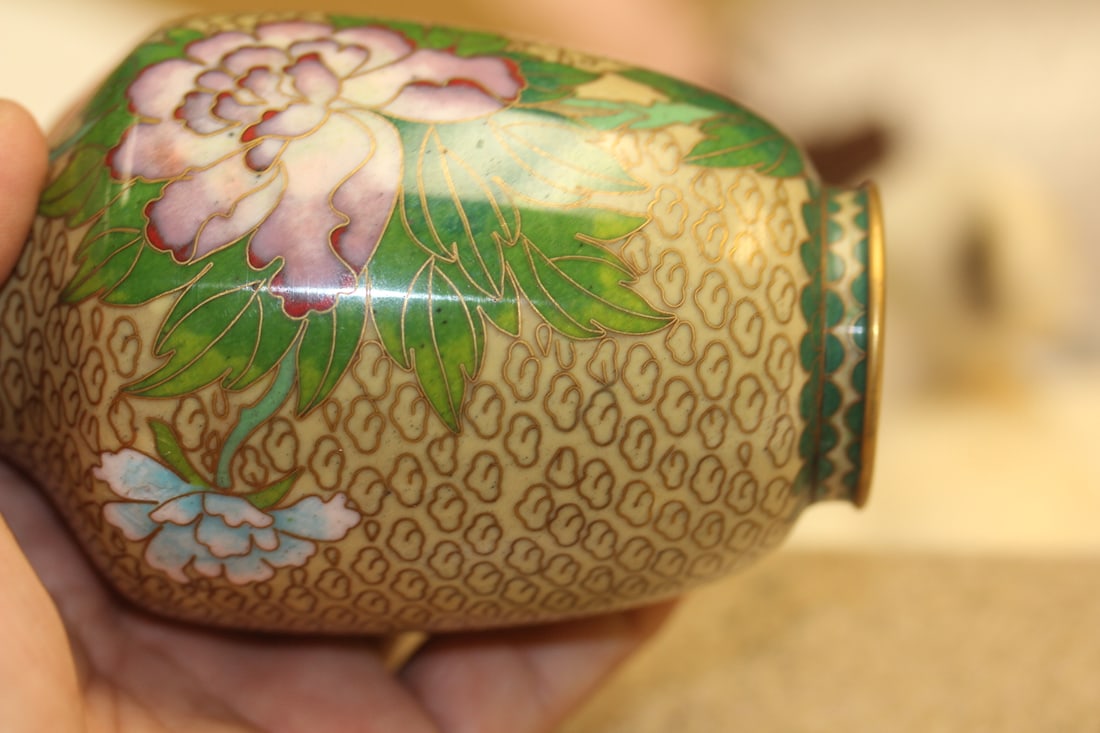 Small Cloisonne Vase - 7