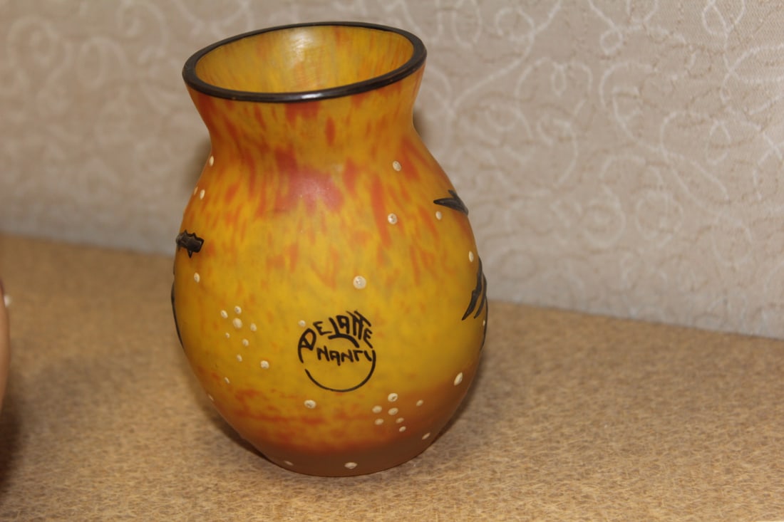 Small Signed Artglass Vase - 4