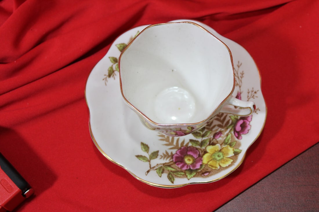An English Rosnia Bone China Cup and Saucer - 2