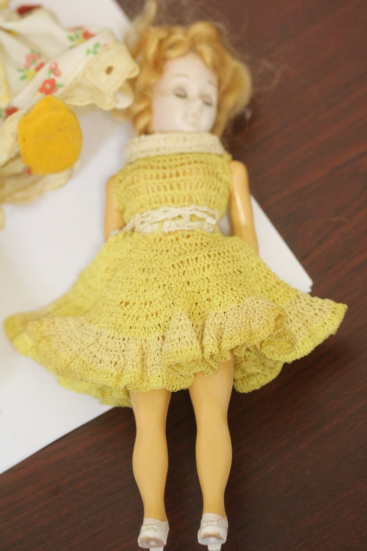 Lot of 4 Vintage Dolls - 5