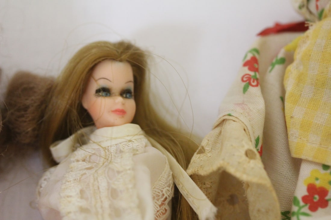 Lot of 4 Vintage Dolls - 9