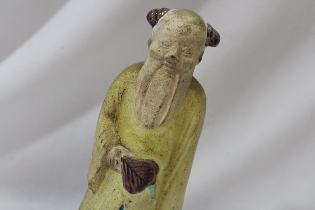 An Antique Chinese Figurine - 4