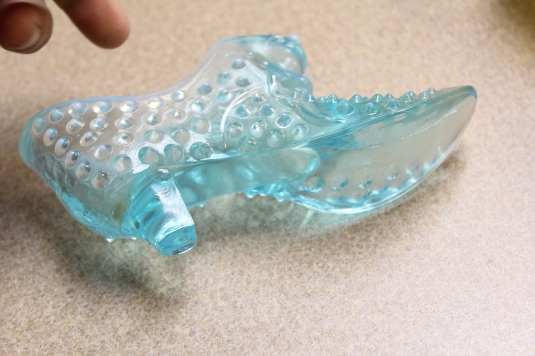 Fenton Hobnail Glass Shoe Planter - 3
