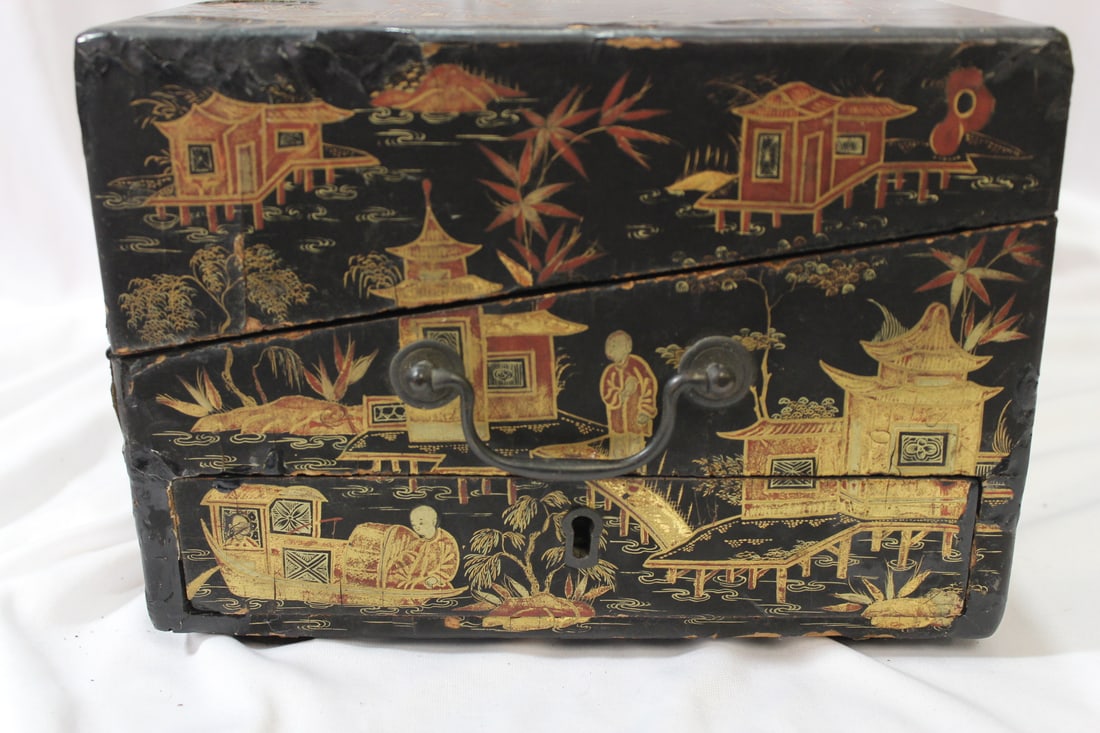 A Chinese Export Lap Desk - 16