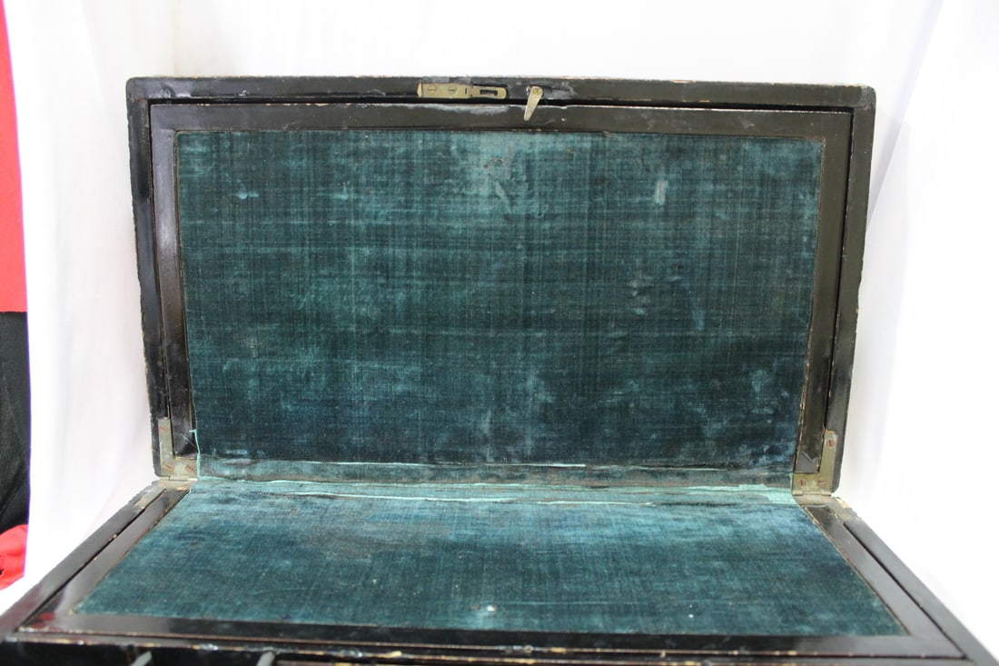 A Chinese Export Lap Desk - 6