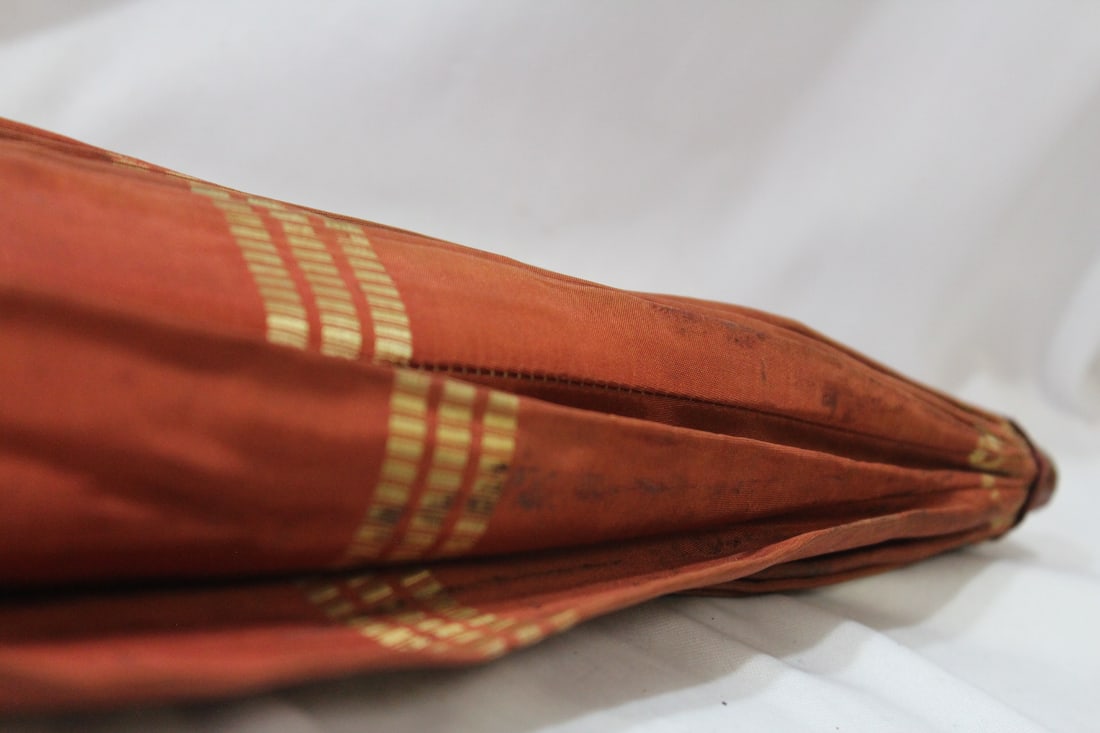 A Lucite Handle Umbrella - 4