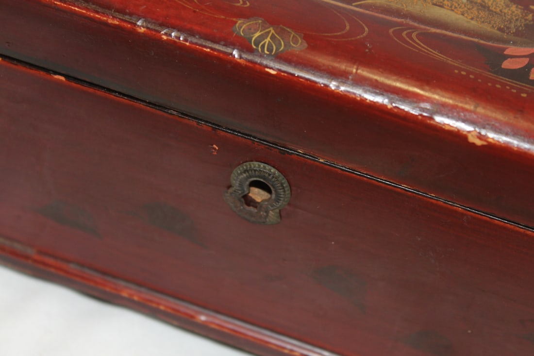 A Vintage Japanese Lacquer Box - 10