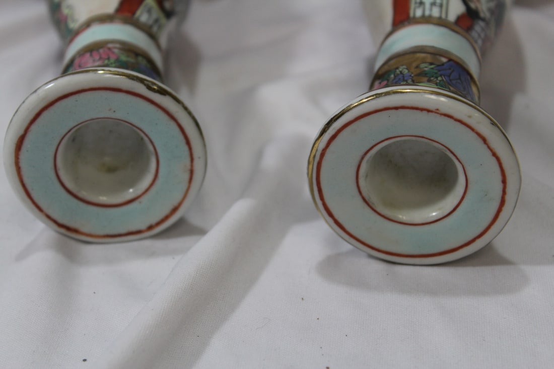 A Pair of Chinese Rose Medallion Candle Sticks - 5