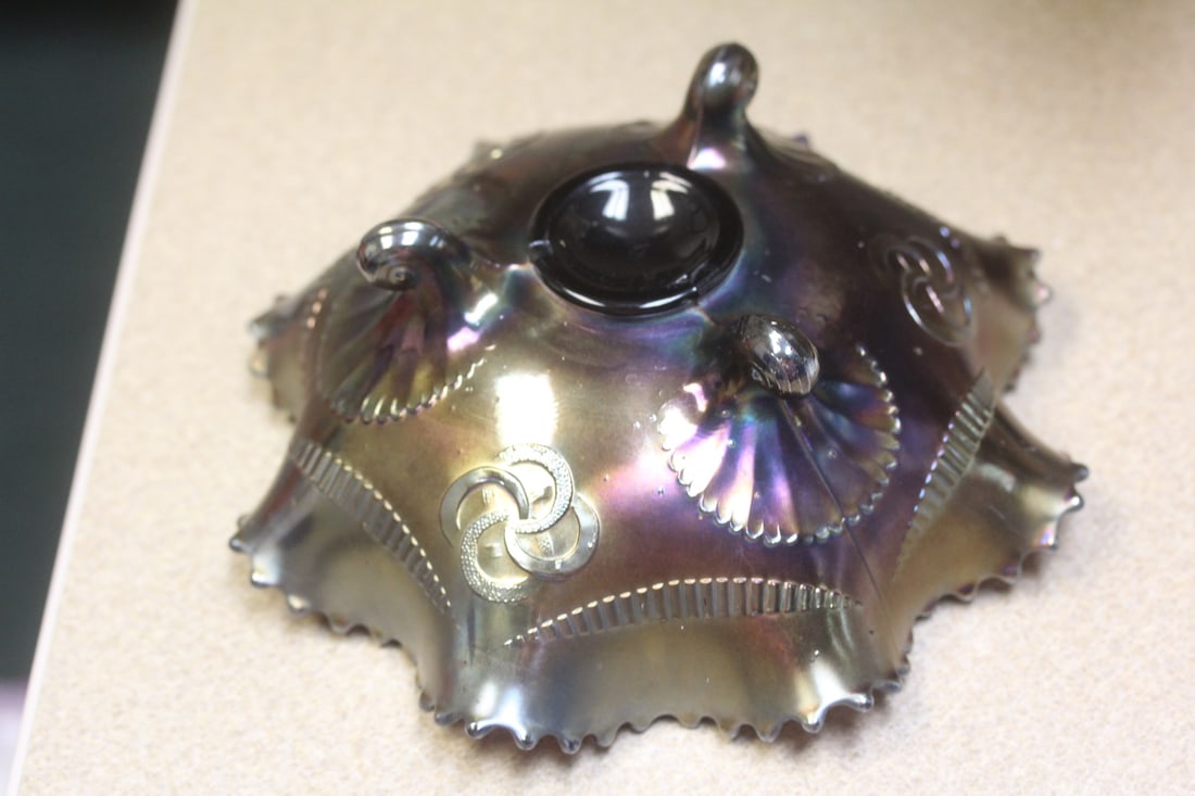 Carnival glass bowl - 5
