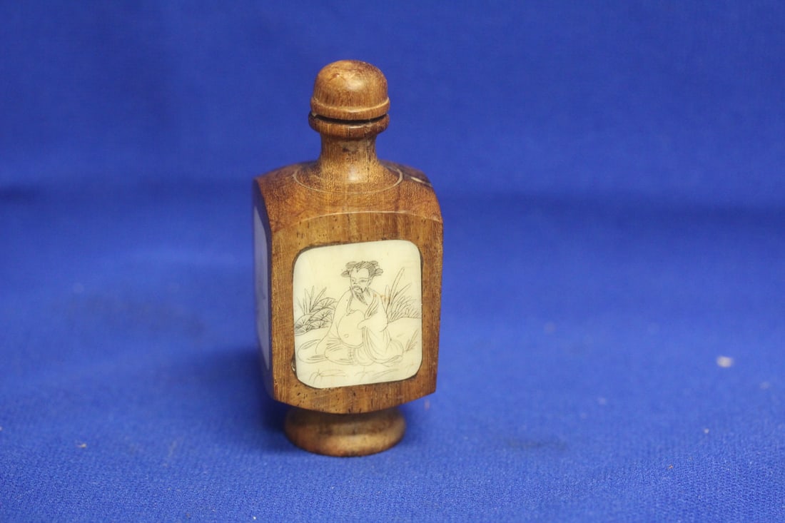 Vintage Chinese Wooden Snuff Bottle - 3