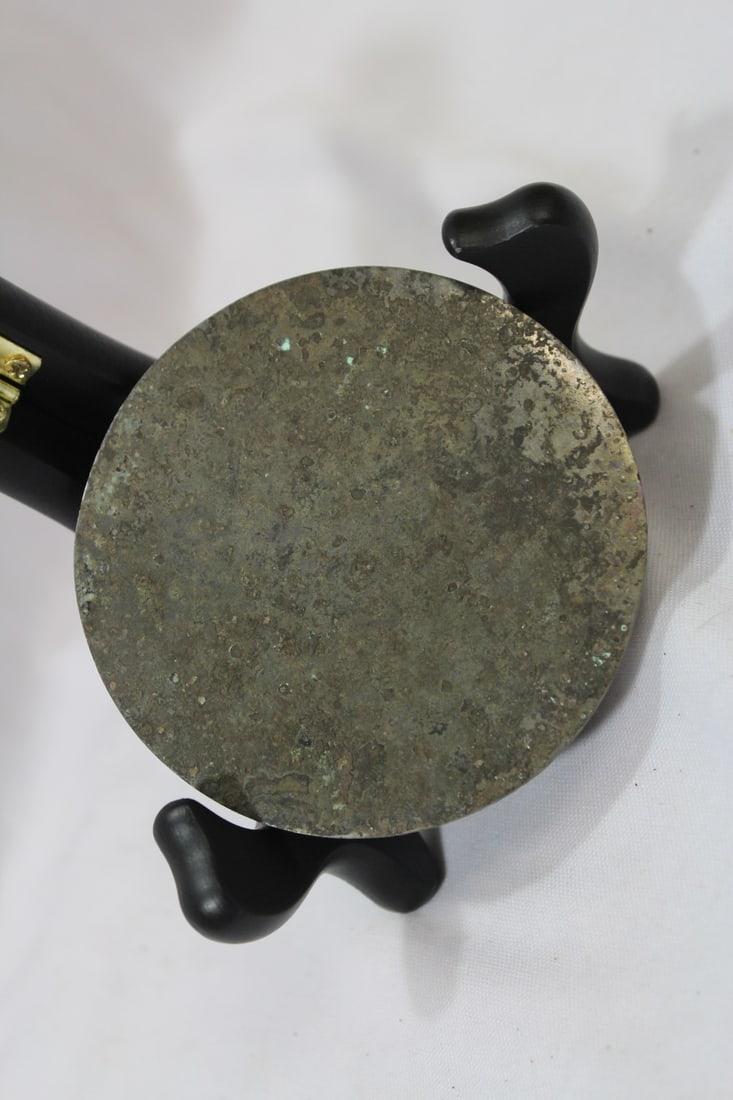 An Antique/Vintage Chinese Bronze Mirror - 3