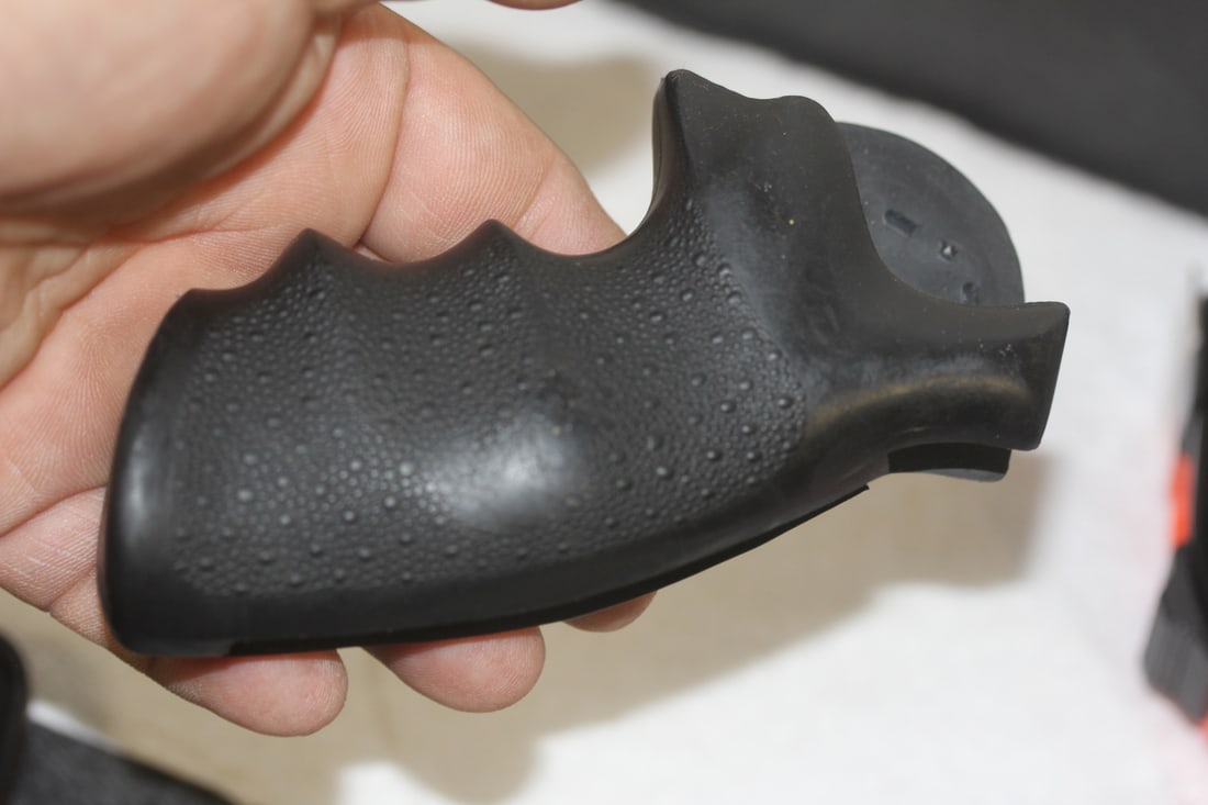 Rubber Pistol Grip - 4