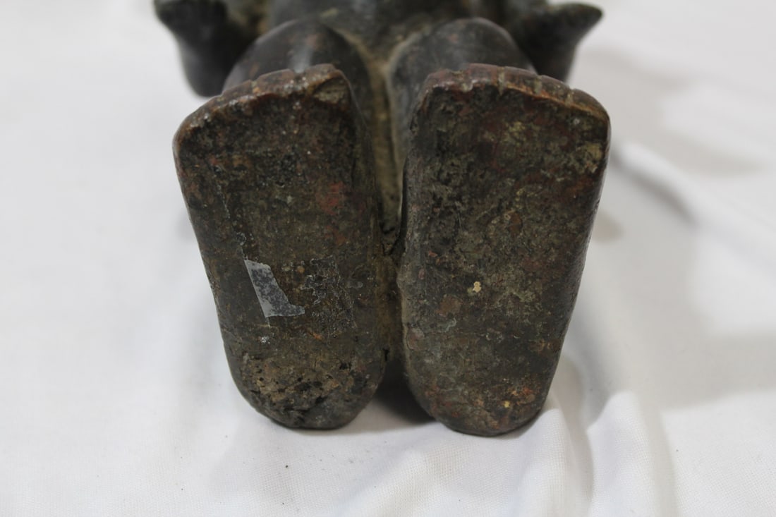 An Antique Cast Iron African Statue - 10