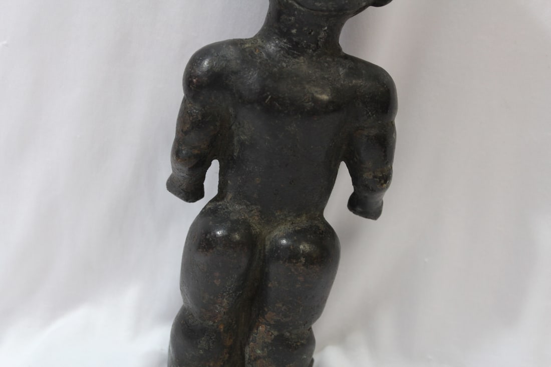 An Antique Cast Iron African Statue - 8