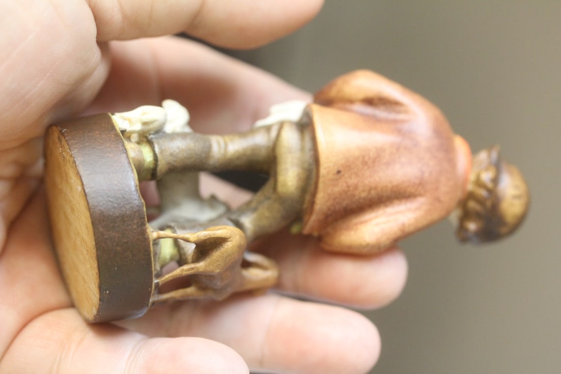 Well Carved Wooden Figurine - 5