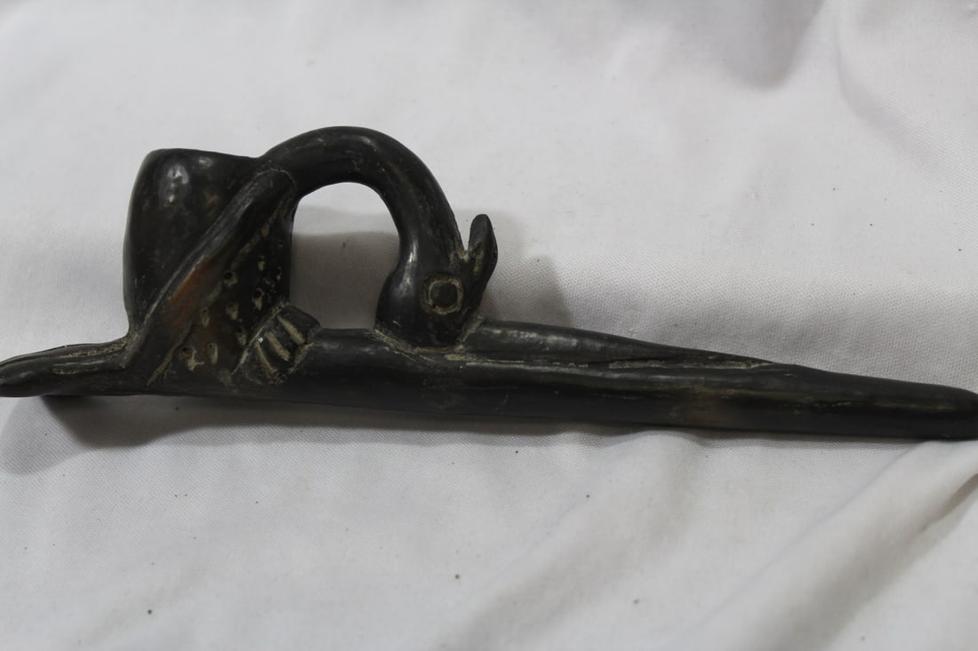 An African Ceramic Bird Form Pipe - 4