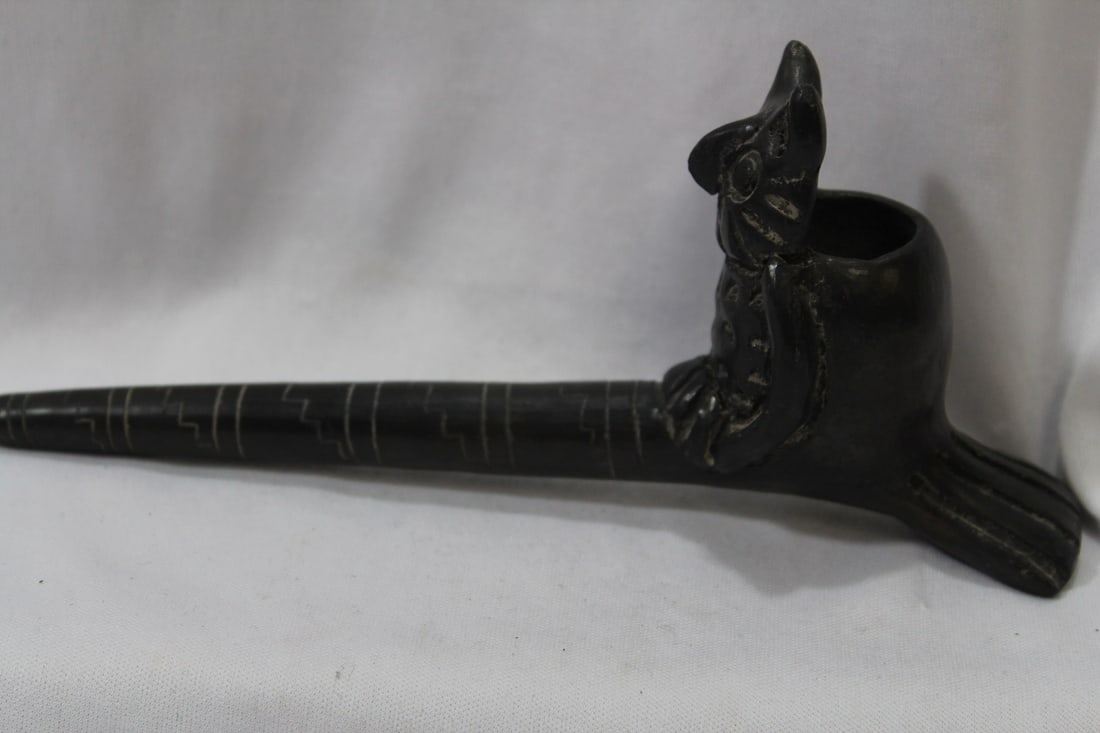 An African Ceramic Owl Form Pipe: 7" across - tribe unkown