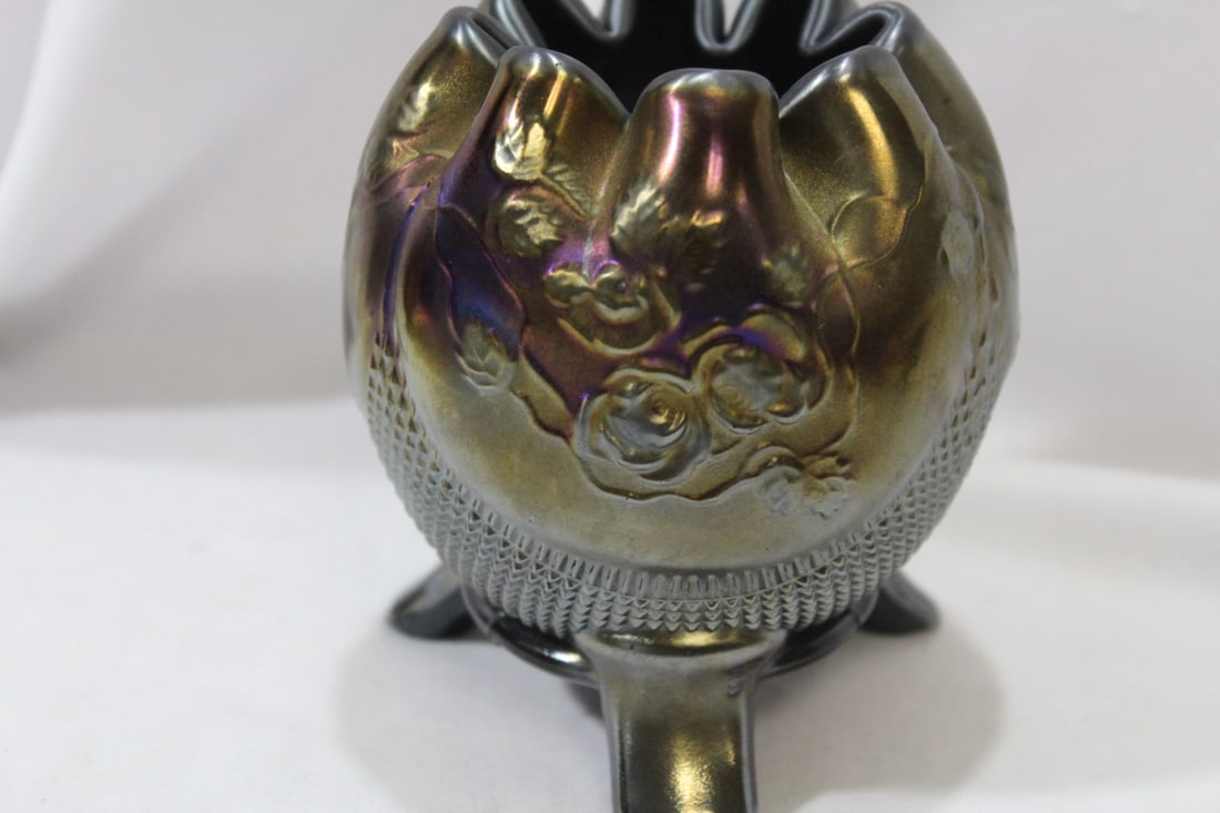A Carnival Glass Peach Plum Bowl - 3