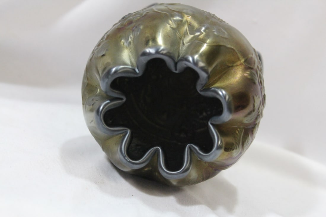 A Carnival Glass Peach Plum Bowl - 4