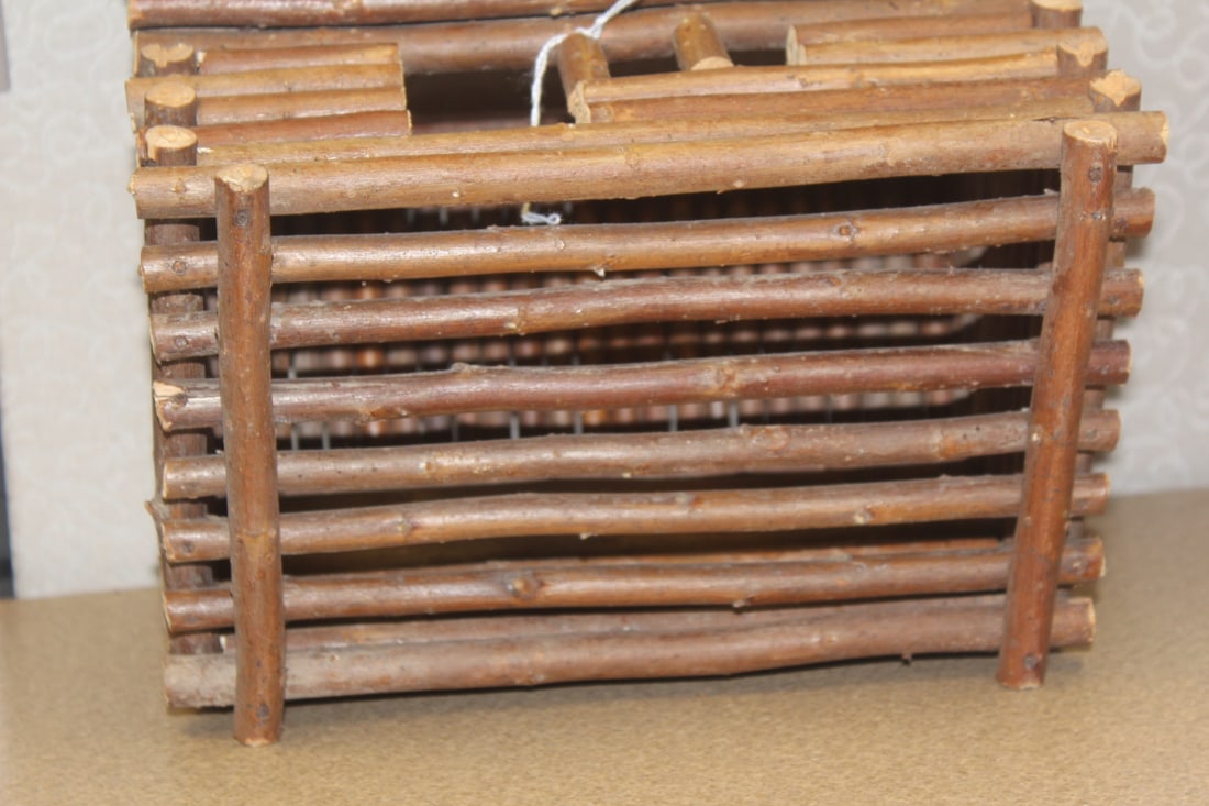 Vintage Bamboo Cabin - 5
