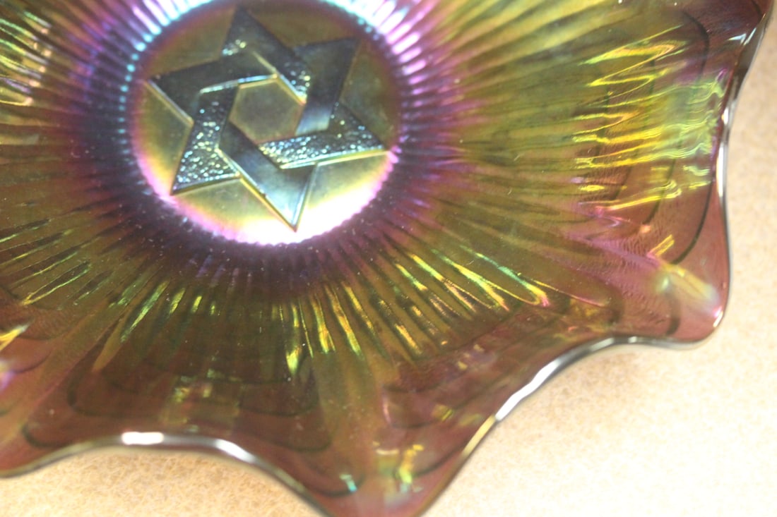 Carnival glass bowl - 5