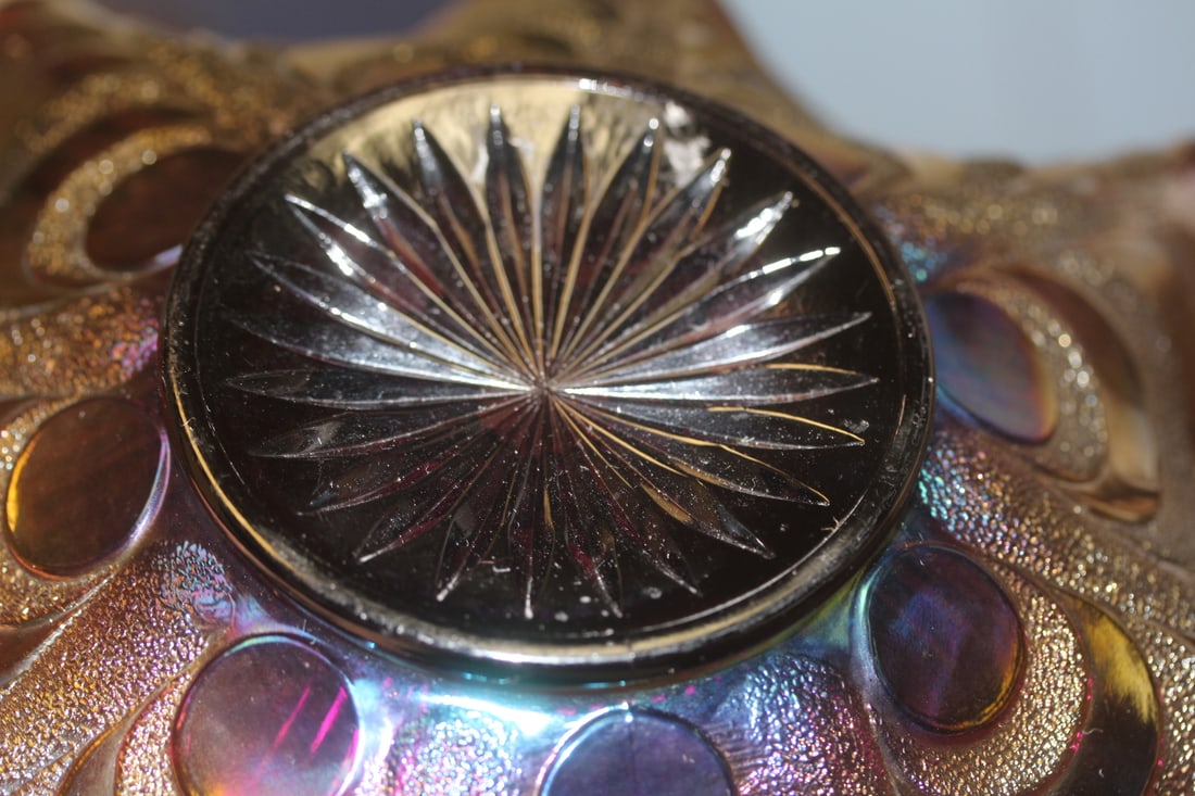 Carnival glass bowl - 7