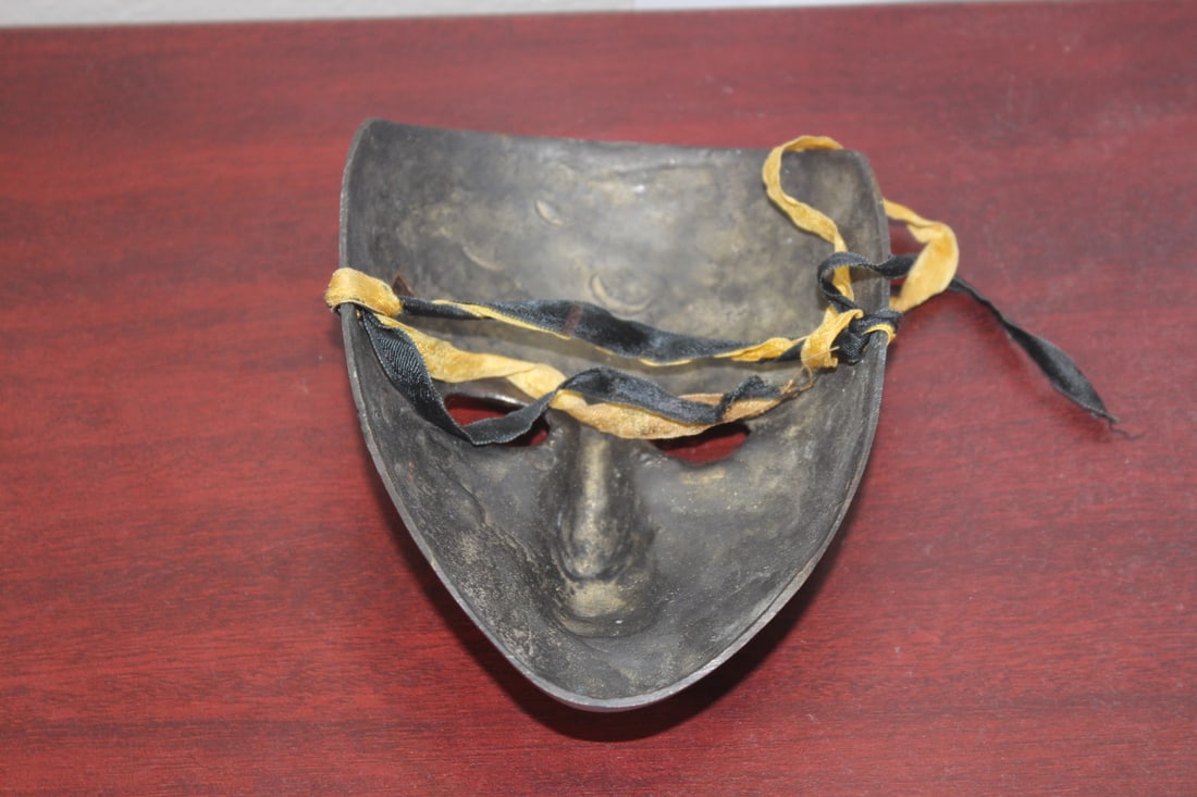 A Metal Mask - 3