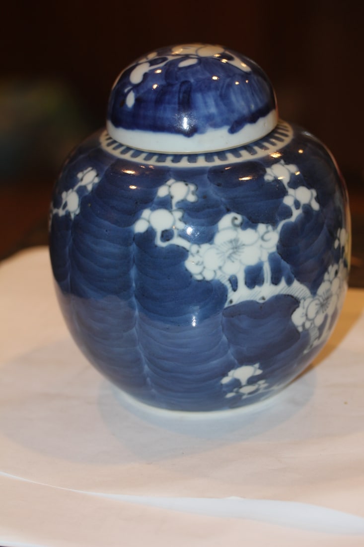 Antique Blue and White Ginger Jar: early 20th century - 6 inches tall