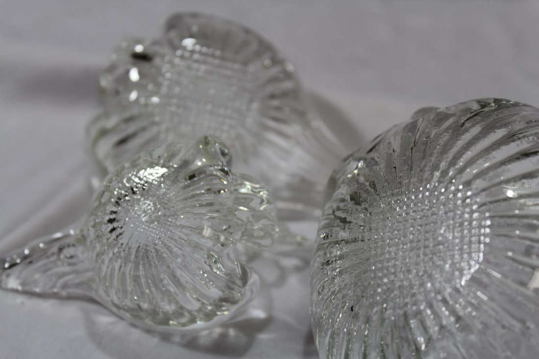 Set of 3 Glass Swan Bowls - 5