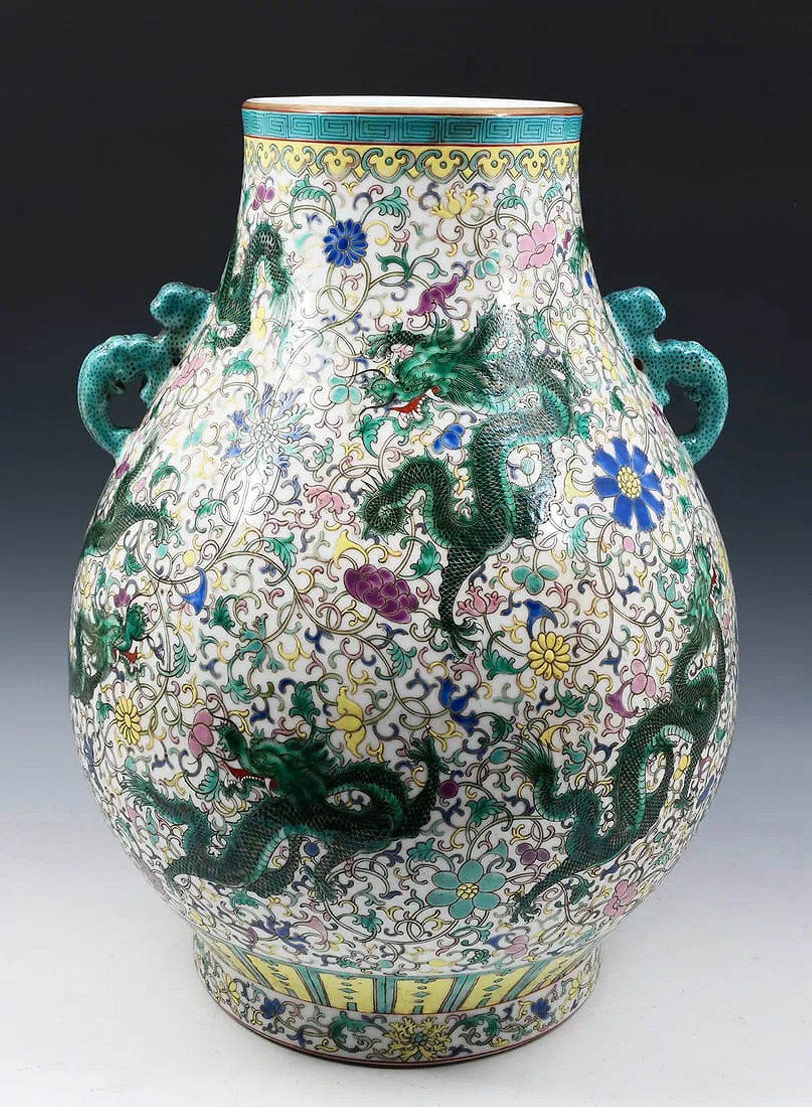 Large Chinese Famille Rose Porcelain Vase - 3