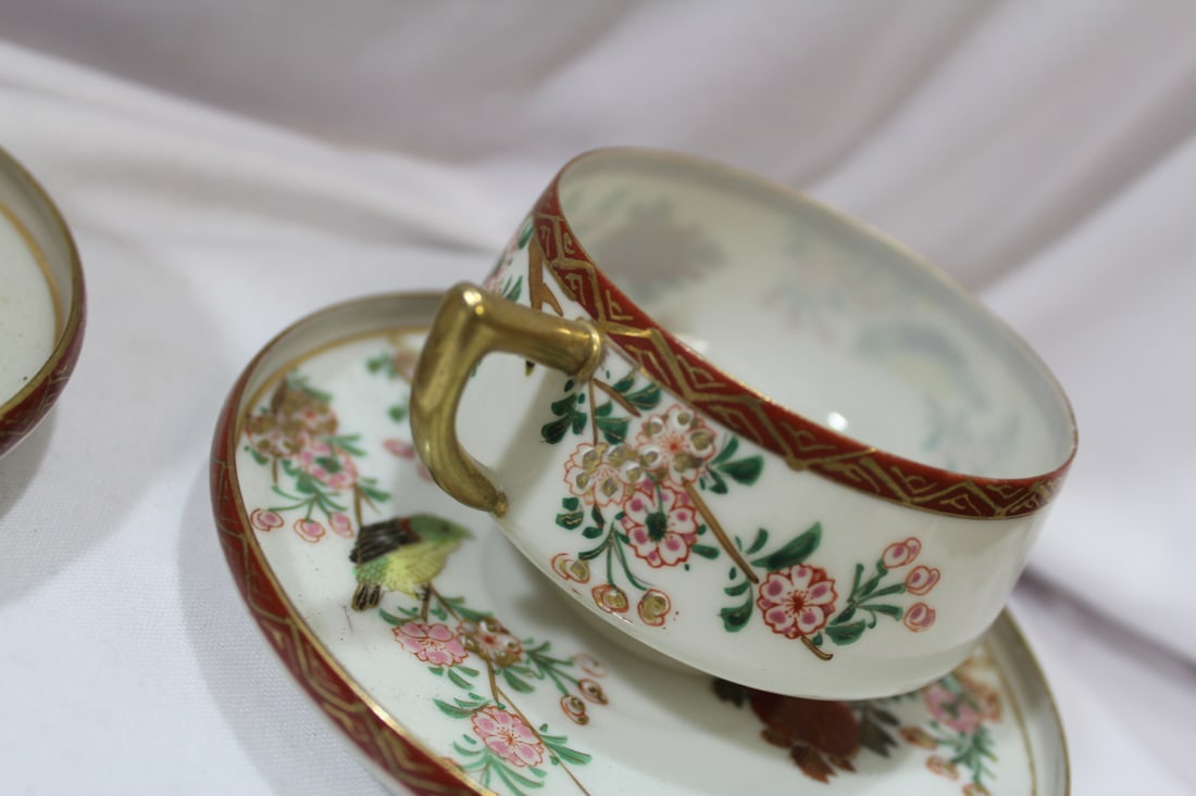 A Set of 4 Kutani Cup and Saucer - 4