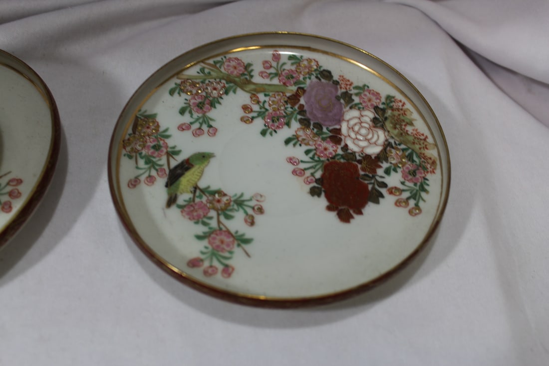 A Set of 4 Kutani Cup and Saucer - 6