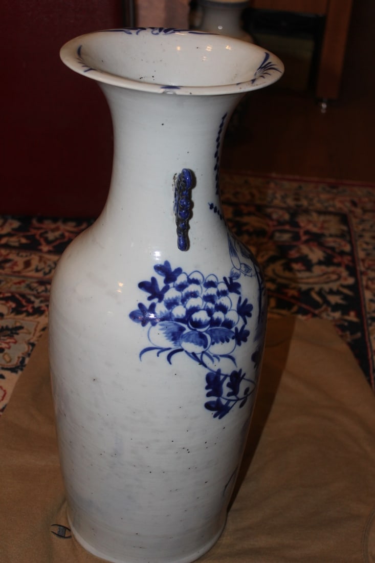 Antique Chinese Flow Blue Vase - 4