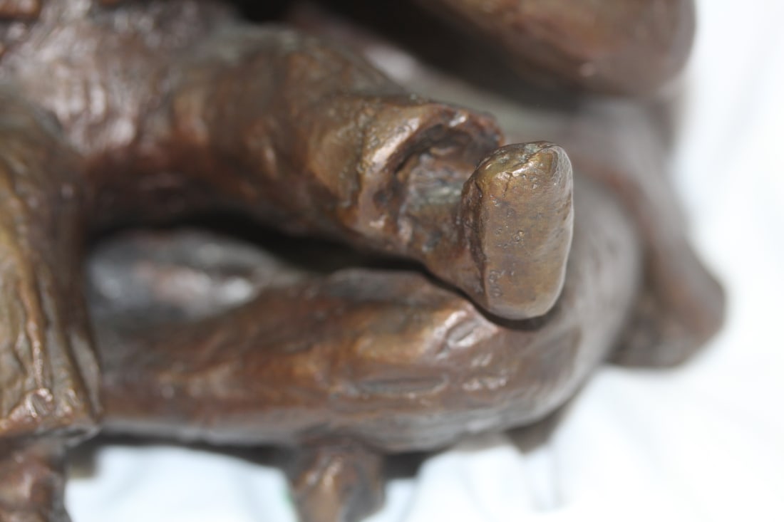 A Heavy Signed Bronze Statue of a Mother and Child - 4