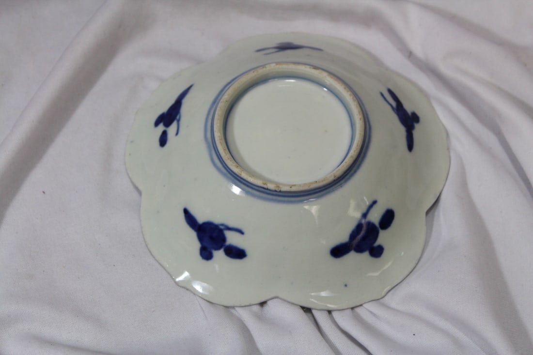 An Antique Japanese Imari Floral Shape Bowl - 3