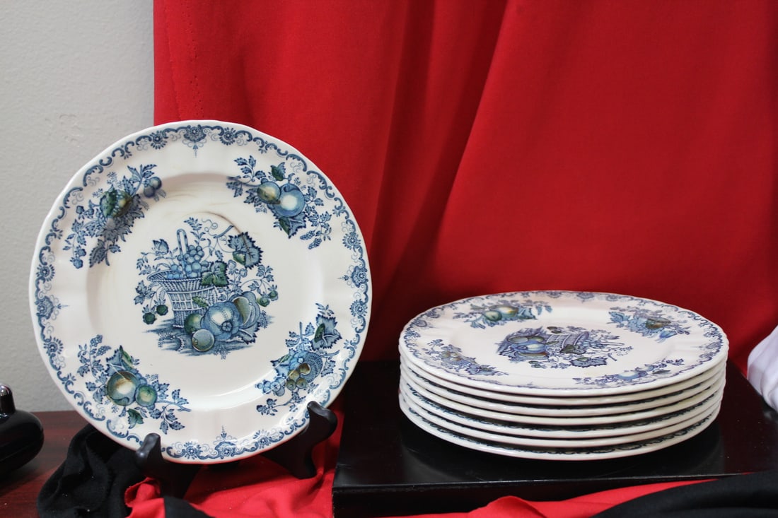 Set of 8 Mason's Salad Plates: fruit basket pattern - 7 7/8" in diameter