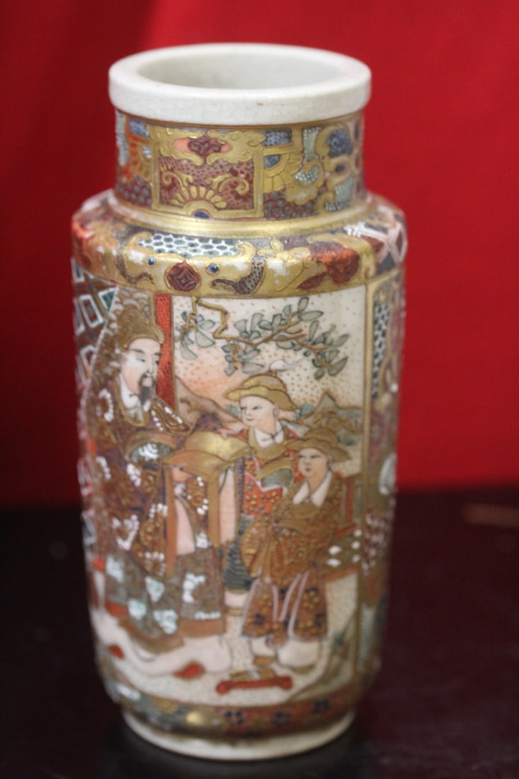 A Japanese Satsuma Vase: 19th century - 6" tall