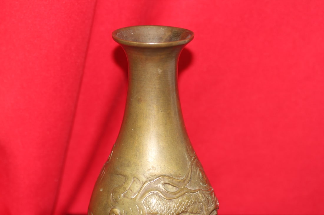 A Chinese Bronze Vase - 5