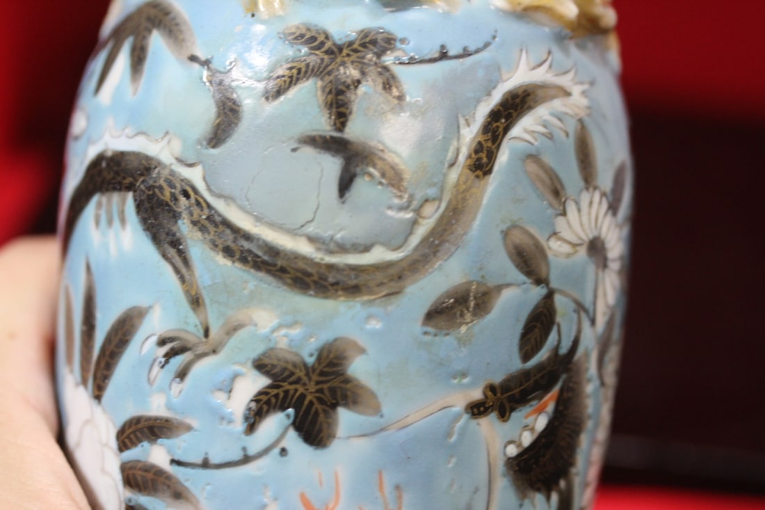An Antique Chinese Vase - 6