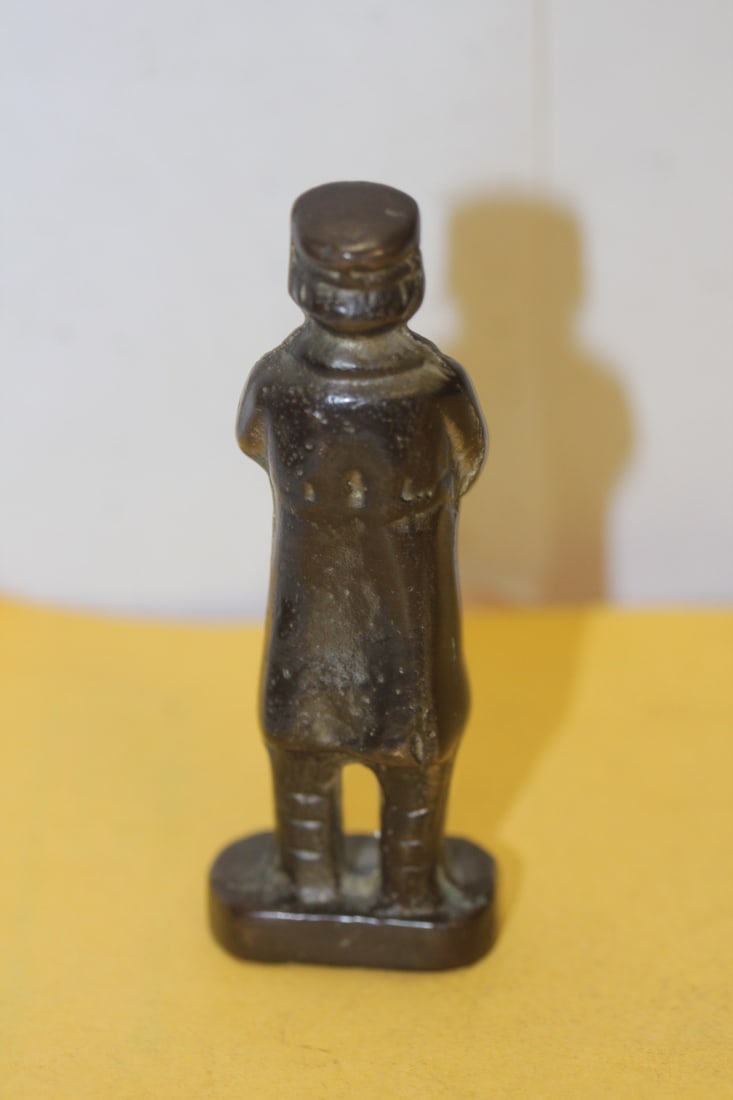 A Vintage/Antique Small Bronze Man Figure - 3