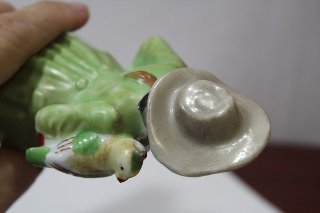 A Japanese Ceramic Figurine - 7